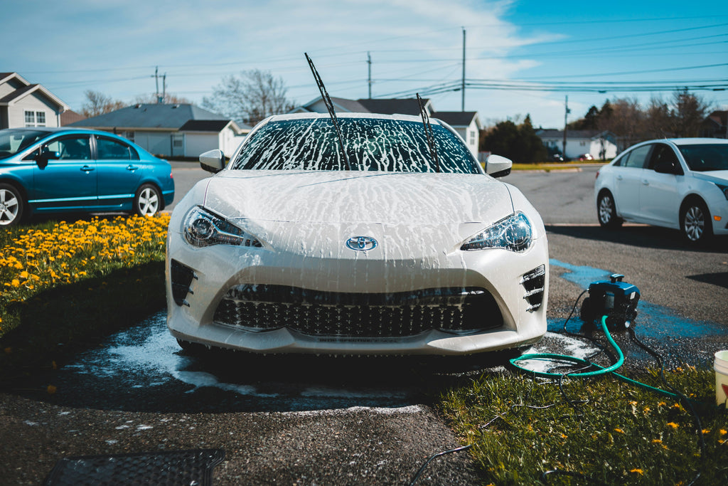 The 20-Minute Maintenance Wash: Keeping Your Car Clean Between Details